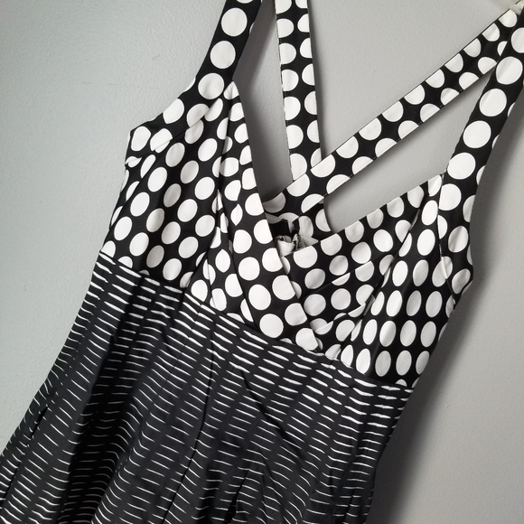 NWT Calvin Klein Dress - Picture 2 of 6